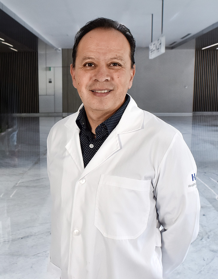 Es la foto de perfil de un especialista en rehabilitación bucal en Querétaro de Hospital Angeles Centro Sur.