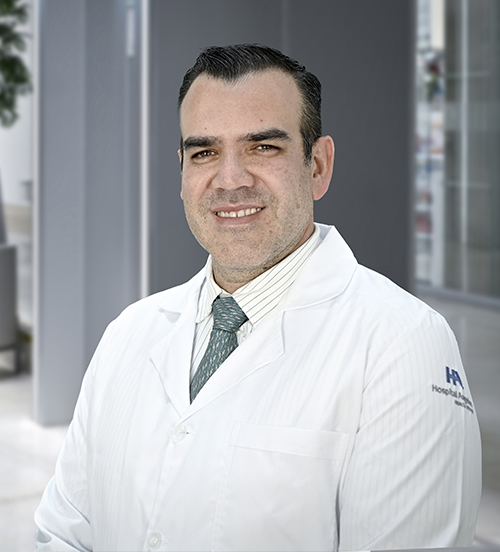 Es la foto de perfil de un pediatra y  infectólogo pediátrico en Huixquilucan de Hospital Angeles Lomas.