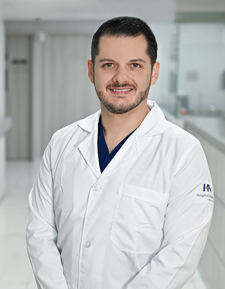Es la foto de perfil de un ginecólogo y obstetra en Ciudad de México de Hospital Angeles México.