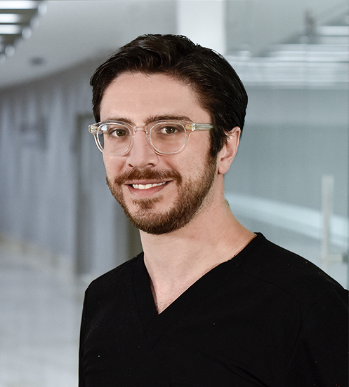 Es la foto de perfil de un ginecólogo y obstetra en Huixquilucan de Hospital Angeles Lomas.