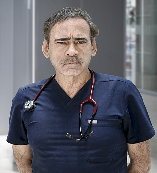 Es la foto de perfil de un neurólogo en Huixquilucan de Hospital Angeles Lomas.