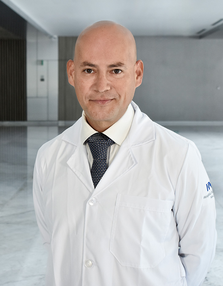 Es la foto de perfil de un cirujano neurológico en Querétaro de Hospital Angeles Centro Sur.
