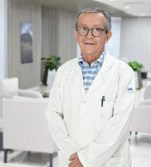 Es la foto de perfil de un cardiólogo en Puebla de Hospital Angeles Puebla.