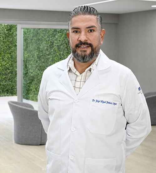 Es la foto de perfil de un especialista en radioterapia y especialista en radio-oncología en Torreón de Hospital Angeles Torreón.