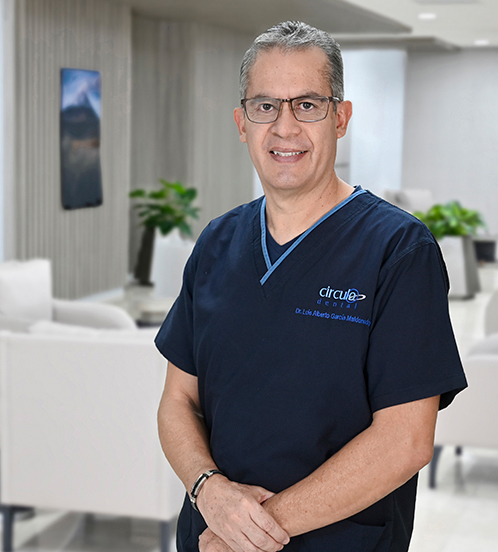 Es la foto de perfil de un odontólogo en Puebla de Hospital Angeles.