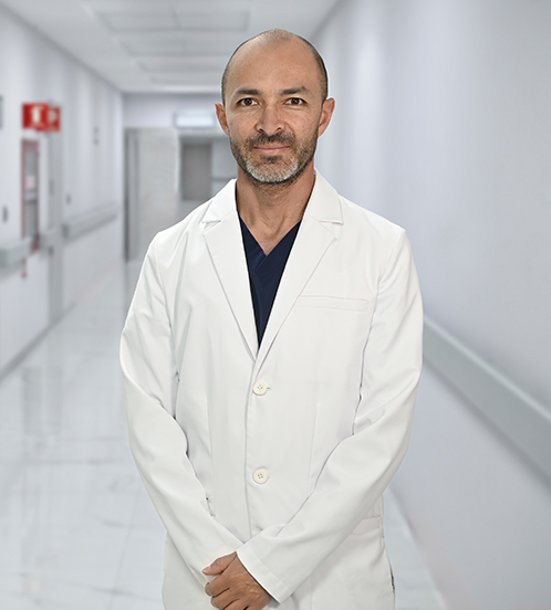Es la foto de perfil de un cirujano general en Morelia de Hospital Angeles.