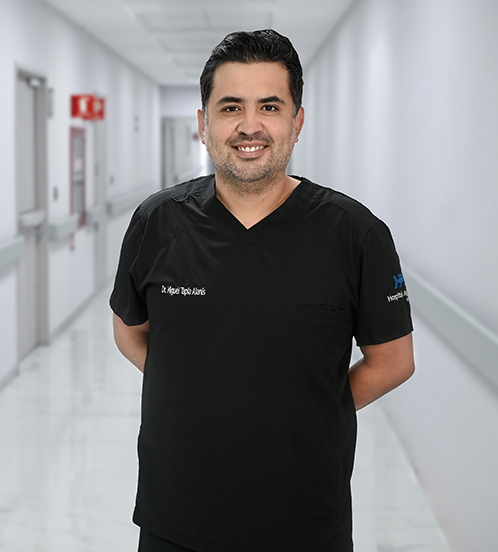 Es la foto de perfil de un coloproctólogo y cirujano general en Morelia de Hospital Angeles.