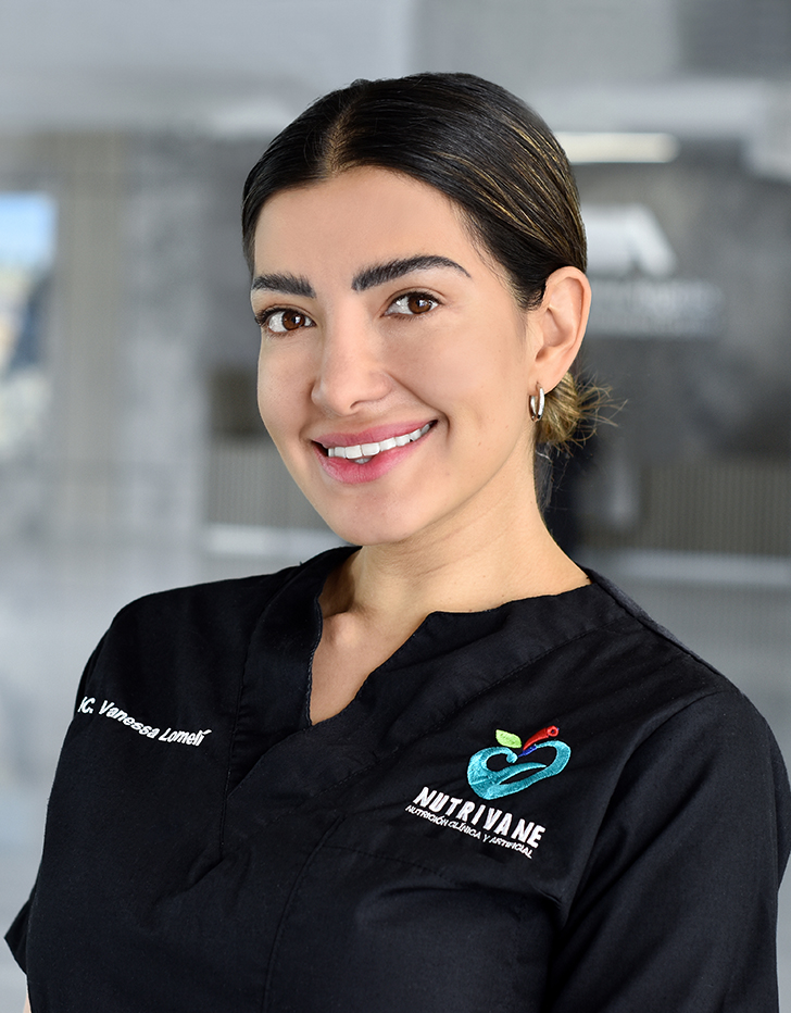 Es la foto de perfil de una nutrióloga en Querétaro de Hospital Angeles Centro Sur. Usa un uniforme negro, está sonriendo y tiene el cabello recogido