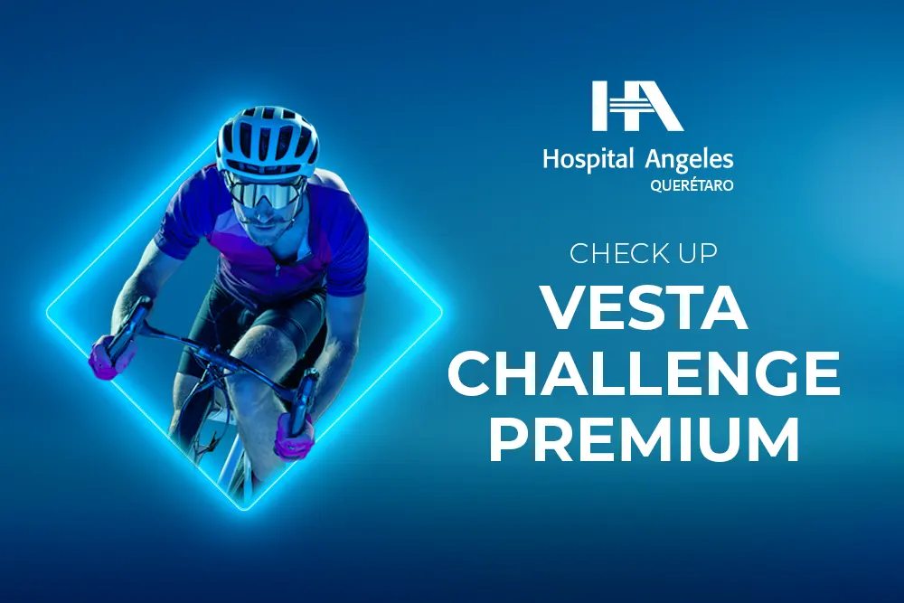 Banner azul con letras blancas de Check up Vesta Challenge Premium, ciclista con short negro, playera morada, bigote café dentro de rombo azul neon.